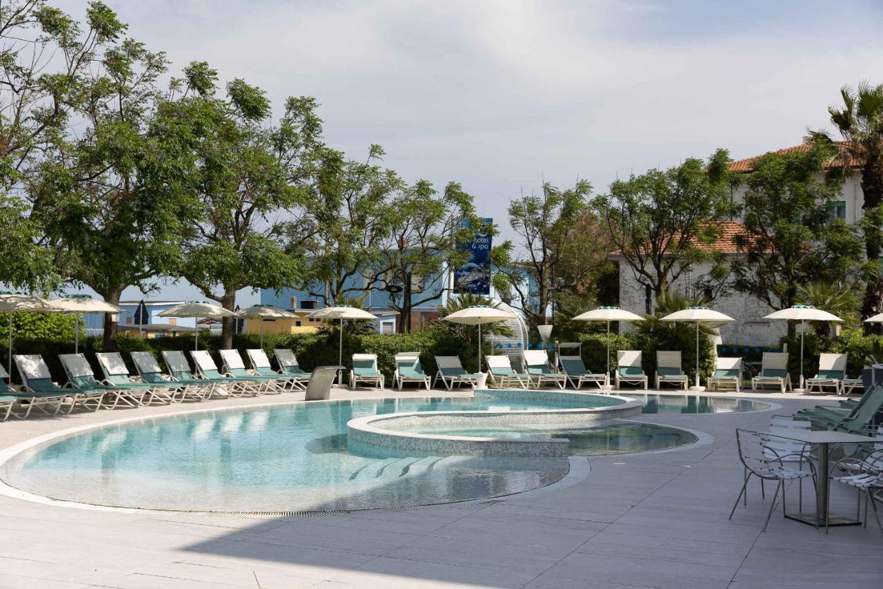 בלריה-איגאה מרינה Blu Suite Resort מראה חיצוני תמונה