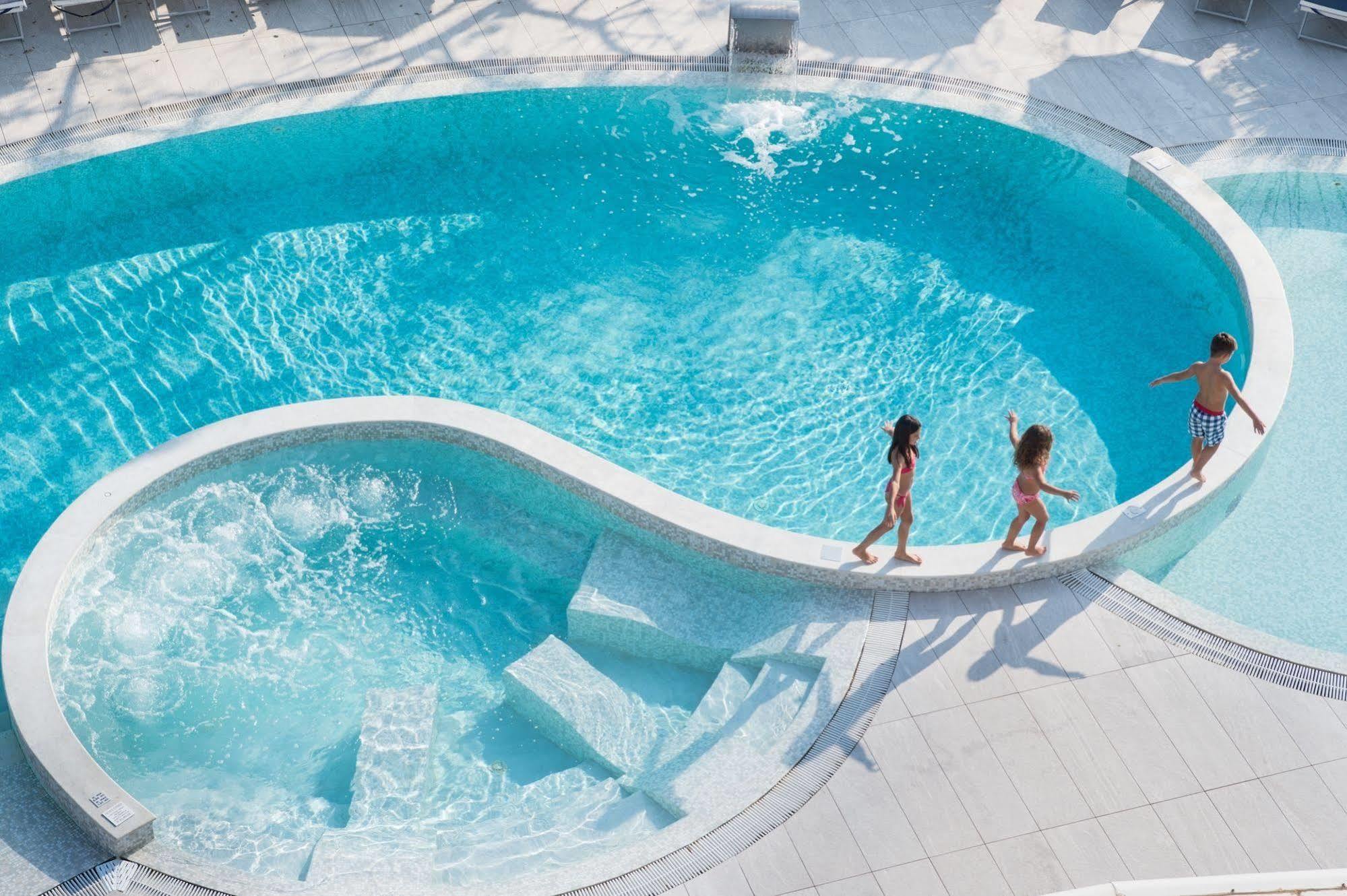 בלריה-איגאה מרינה Blu Suite Resort מראה חיצוני תמונה